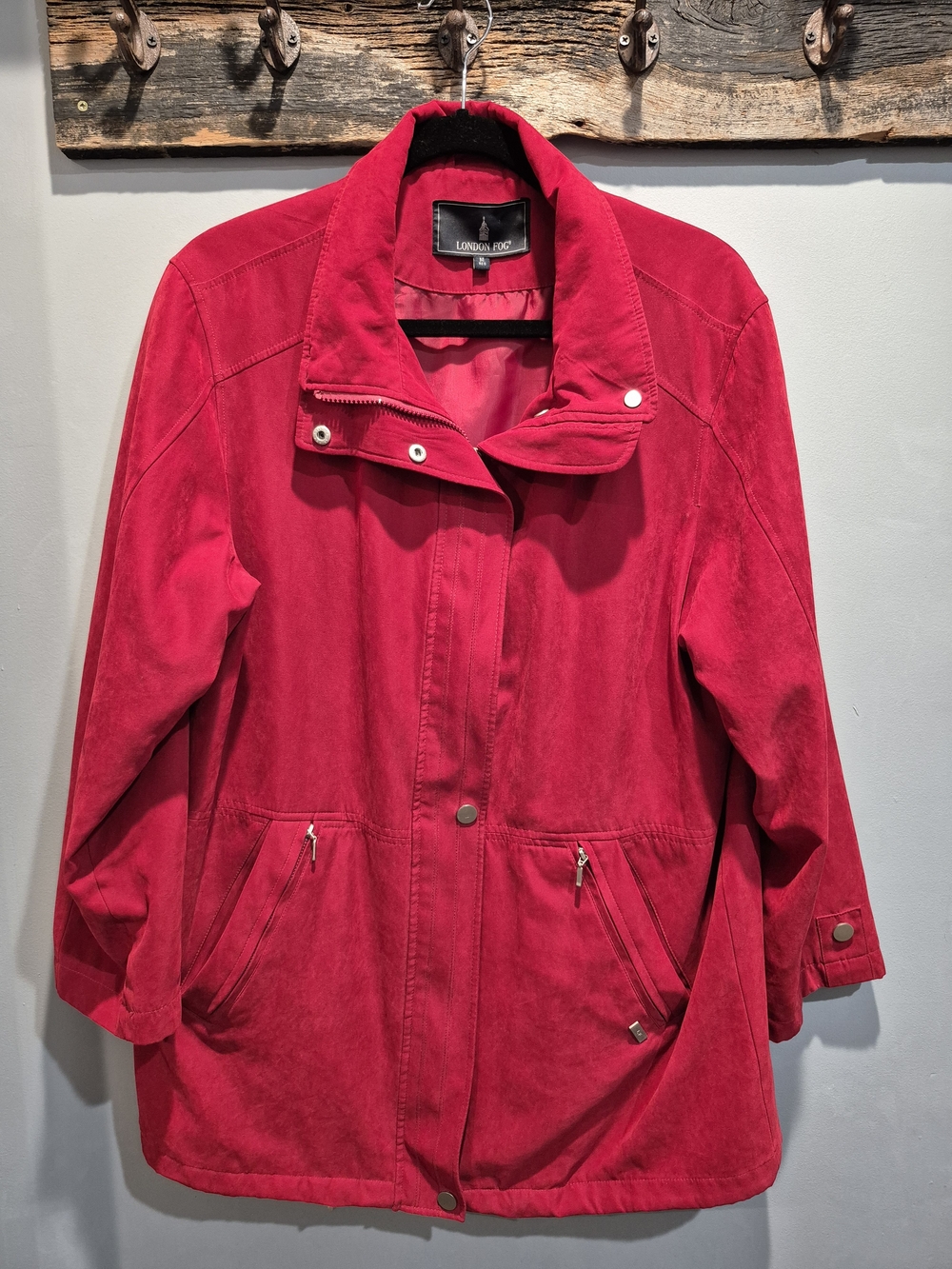 London Fog Red Women's Spring Jacket Size Medium (Oversized) Like New Condition